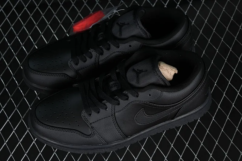 All categories Air Jordan Jordan series basketball shoes Air Jordan 1 Low Z version Air Jordan 1 Low AJ1 Joe 1 black and gray low-top cultural casual sneakers 553558-091